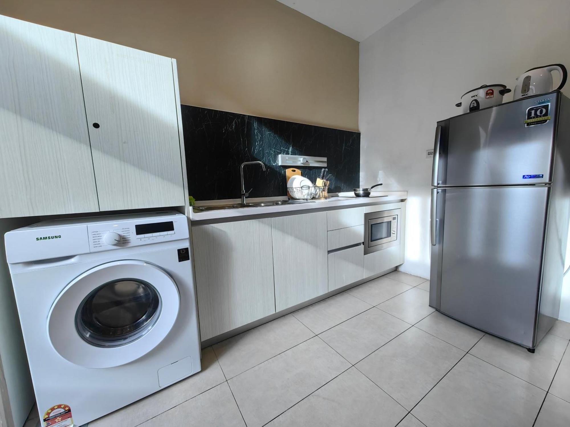 Beside Imago City Centre Soho Private Room By Wj Homestay Kota Kinabalu Exterior photo